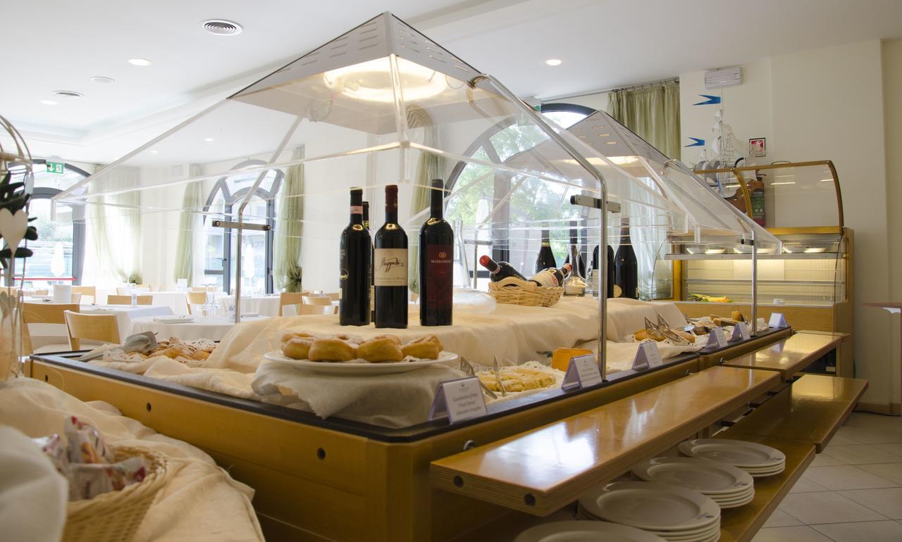 אלבה אדריאטיקה Almaluna Hotel & Resort מראה חיצוני תמונה