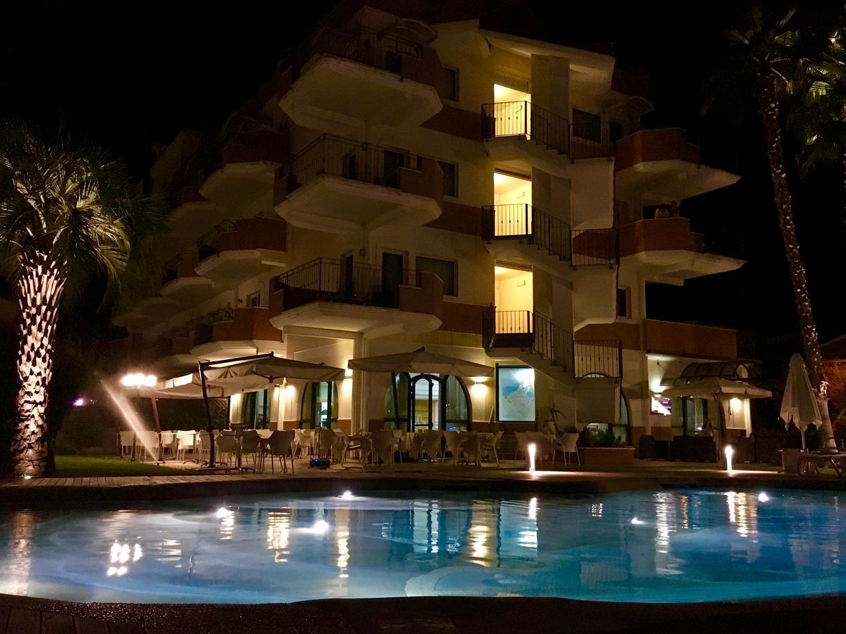 אלבה אדריאטיקה Almaluna Hotel & Resort מראה חיצוני תמונה